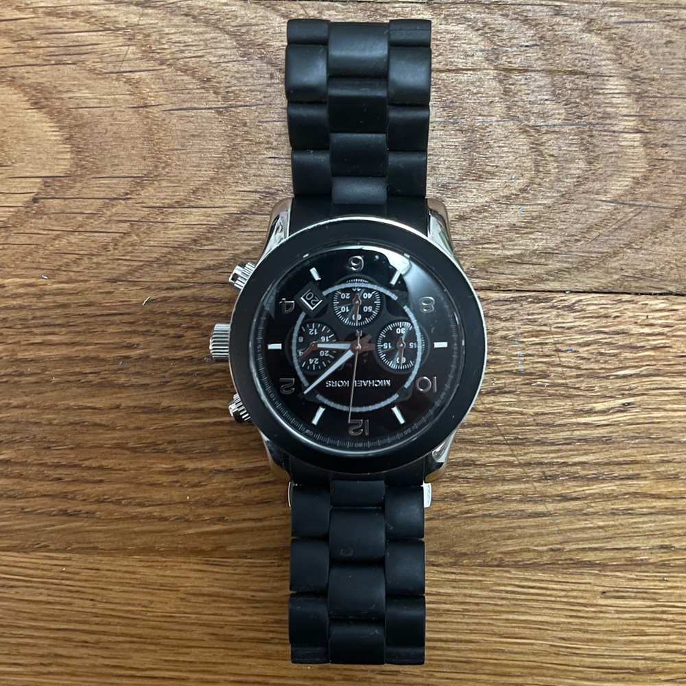 Black watch Michael Kors